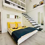 Downtown* 600Mbps* Smart Tv* Ac